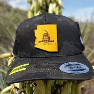 Don't tread on me Trucker Snapback hat